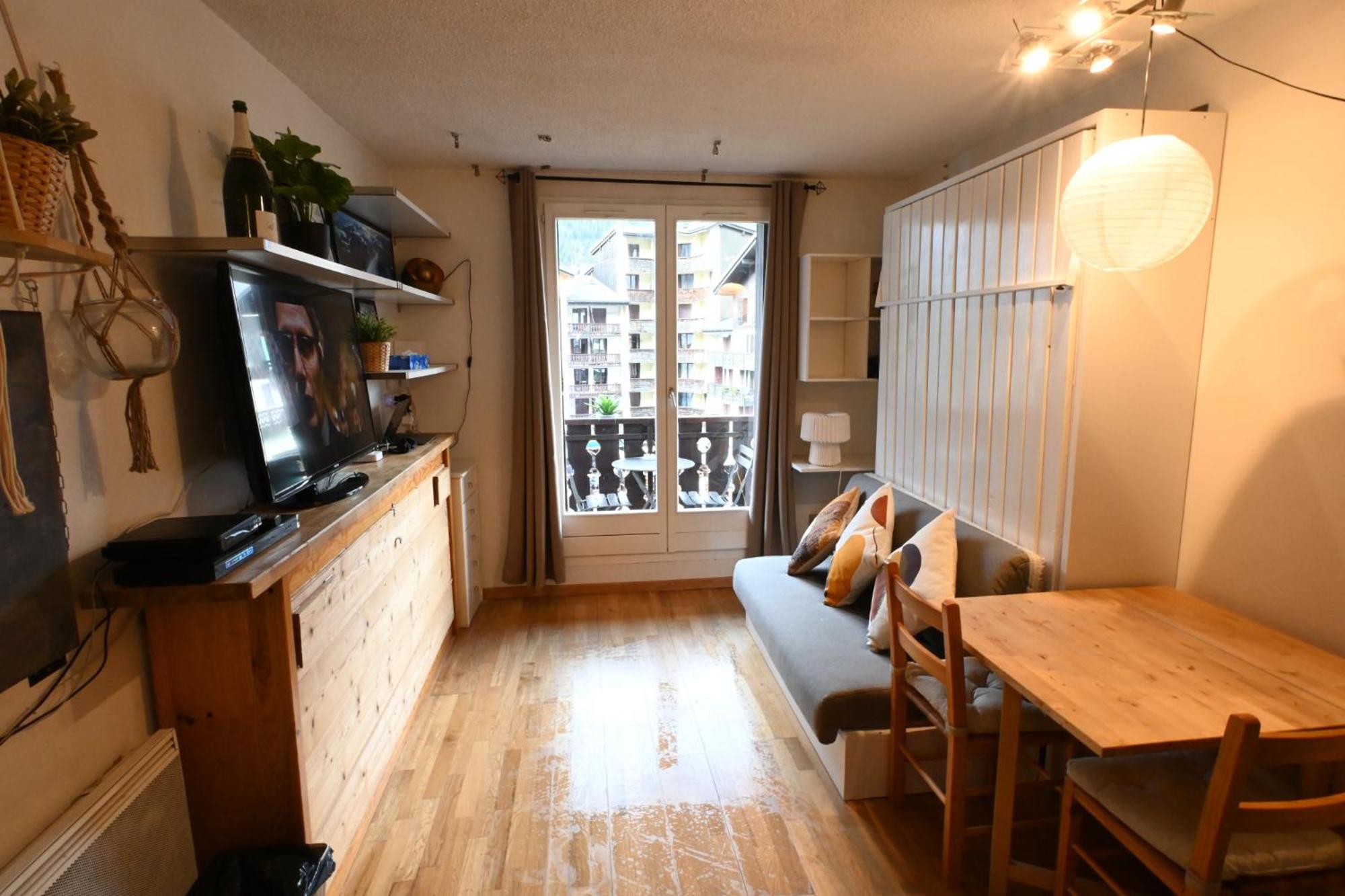 Cozy Chamonix Ski Studio With Mountain Views Εξωτερικό φωτογραφία